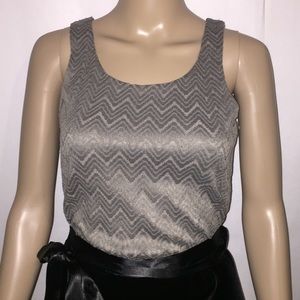 Banana Republic grey scoop neck tank
